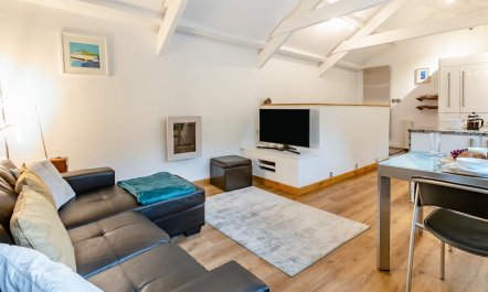 1 Bed in Duloe 4