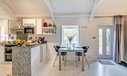 1 Bed in Duloe 1