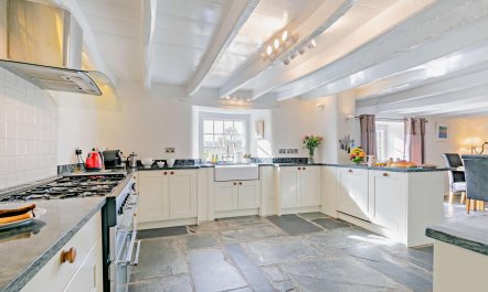 4 Bed in Duloe 6