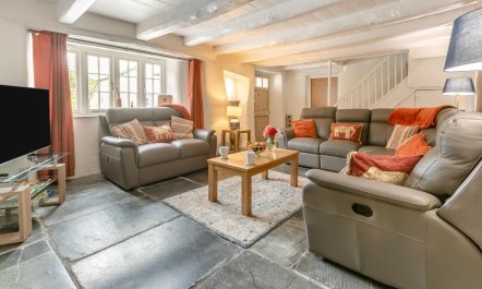 4 Bed in Duloe 2