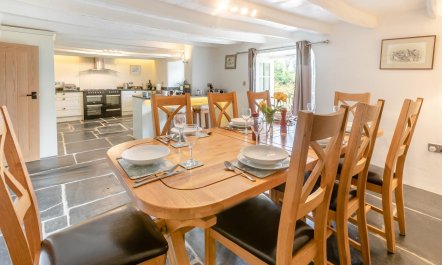 4 Bed in Duloe 8