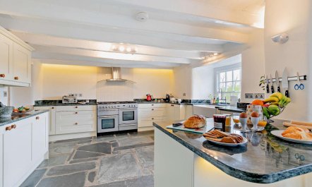 4 Bed in Duloe 5