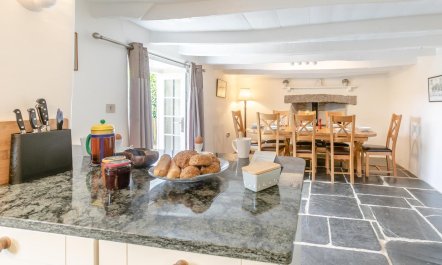 4 Bed in Duloe 6