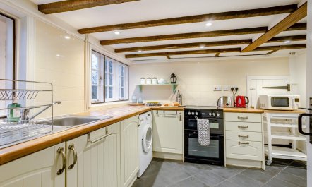 2 Bed in Woodchurch 1