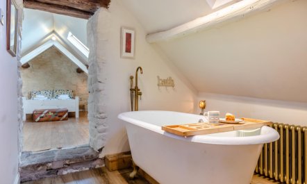 1 Bed in Waterhouses 2