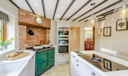 4 Bed in Radford 6