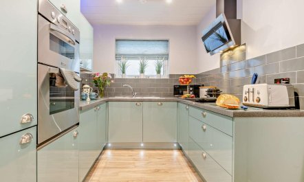 2 Bed in Swanage 8