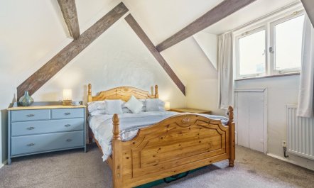 2 Bed in Robin Hoods Bay 3