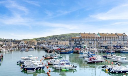 3 Bed in West Bay 1