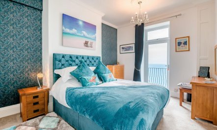 3 Bed in Whitby 2