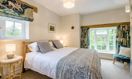 2 Bed in Beckhole 4
