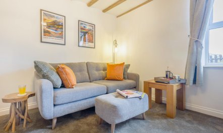 3 Bed in Apperknowle, Dronfield 6