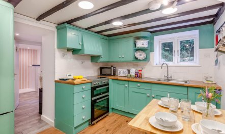 2 Bed in Stour Provost 4