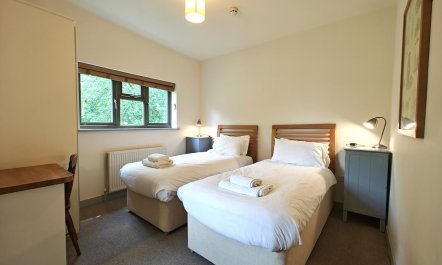 3 Bed in Lambourn 2