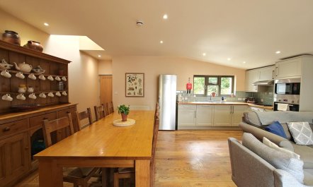 3 Bed in Lambourn 1