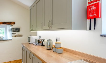 4 Bed in Llanfihangel Y Pennant 6