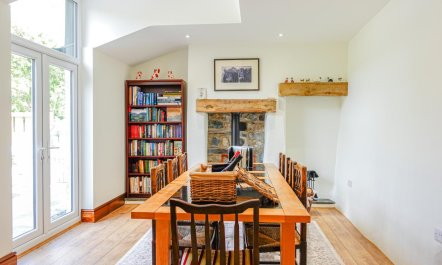 4 Bed in Llanfihangel Y Pennant 3