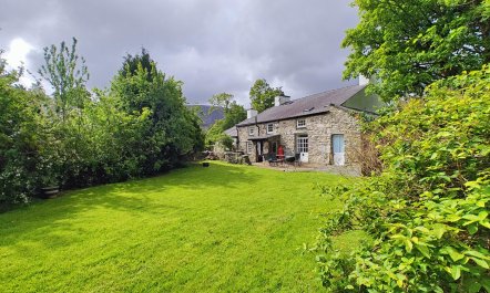 3 Bed in Betws Garmon