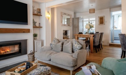 2 Bed in Mumbles 7