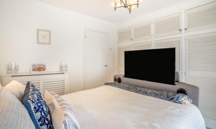 2 Bed in Mumbles 6