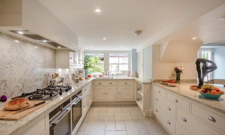 6 Bed in Beaumaris 6