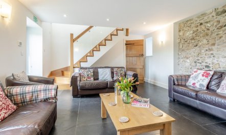 6 Bed in Llansantffraid 9