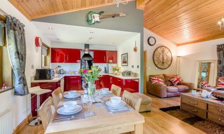 2 Bed in Newport 8
