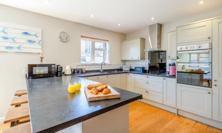 3 Bed in Widemouth Bay 7