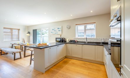 3 Bed in Widemouth Bay 8