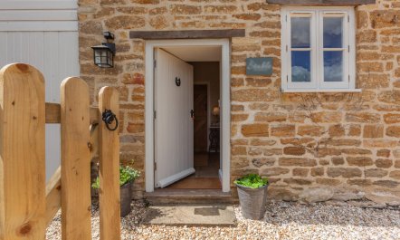 2 Bed in Montacute 7