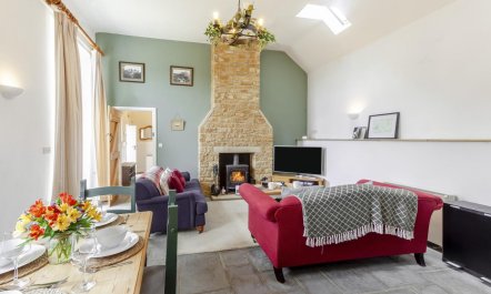 2 Bed in Montacute 1
