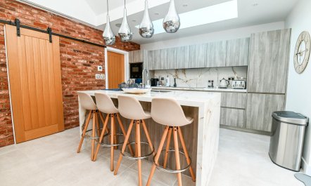 4 Bed in New Milton 8