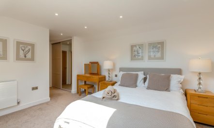 4 Bed in New Milton 6