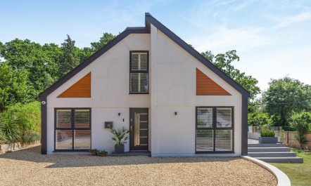 4 Bed in New Milton