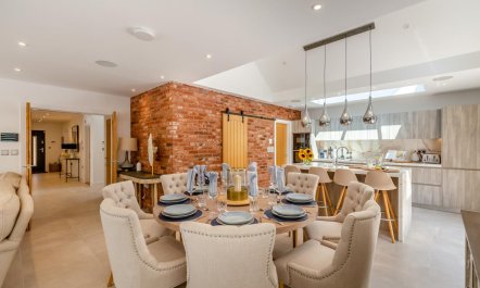 4 Bed in New Milton 3