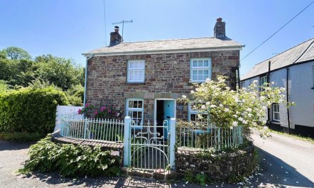 2 Bed in Llangynidr
