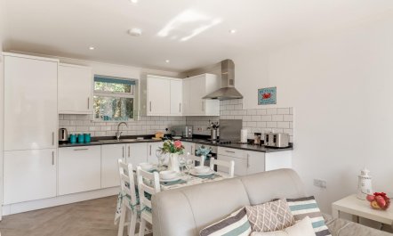 2 Bed in Millendreath 5