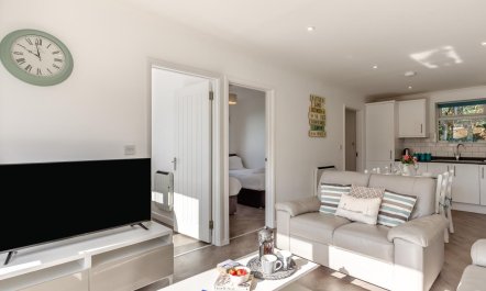 2 Bed in Millendreath 4