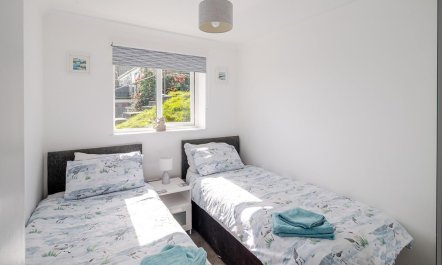 2 Bed in Millendreath 5
