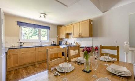 3 Bed in Berrier 5
