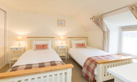 2 Bed in Strath 5