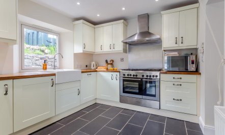 2 Bed in Strath 3