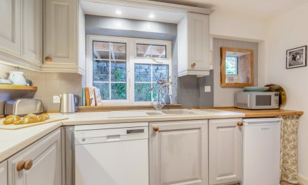 1 Bed in Castleton 9