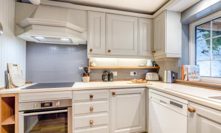 1 Bed in Castleton 8