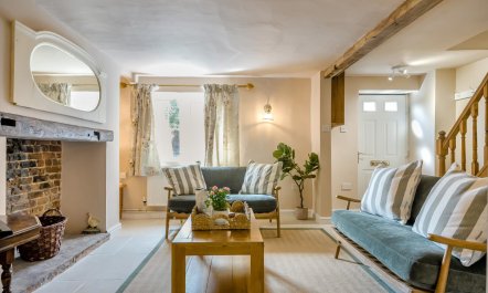 3 Bed in Newnham 1