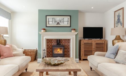 3 Bed in Sedgehill 8