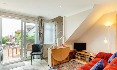 2 Bed in Weymouth 5