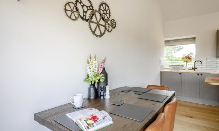 2 Bed in Hilmarton 9