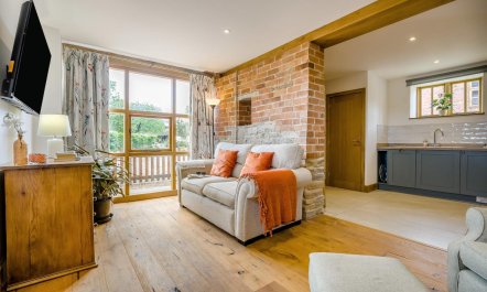 1 Bed in Longdon 6