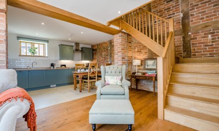 1 Bed in Longdon 2